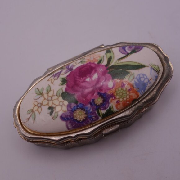 Vintage Metal Made in Japan Pill Box with Ceramic Top featuring Flower Design - Picture 2 of 14